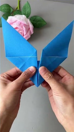 Let’s make fun origami bat wings that can flap. Come and try it. Handmade diy. Handmade origami.