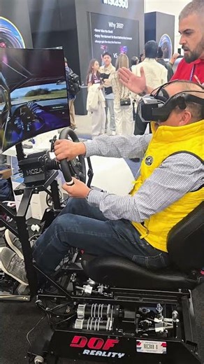 People Try Motion Simulator for the First Time | Real Emotions