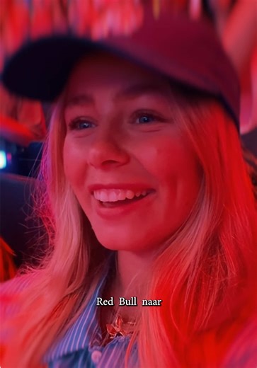 Het is zover!!! Ik ga terug opzoek naar mijn liefde voor dans, opzoek naar mensen die leven voor dans omdat het hun passie is en niet omdat het moet, opzoek naar culturen die met zoveel liefde naar dans kijken & vooral opzoek naar de spark die kleine steffi voelde als ze danste…. Samen met @Red Bull Belgium reis ik de hele wereld rond opzoek naar dat gevoel. 💃🏼 Morgen komt de eerste aflevering op youtube, we gaan naar Zuid-Korea en ondanks de dansers hier serieus moeten trainen soms zelfs 16u 