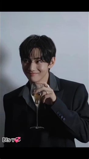 bts v smile video so cute and totly innocent #😀😀