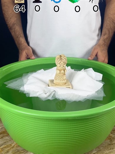 Water Experiment with Tissue Paper: Guess the Amount!