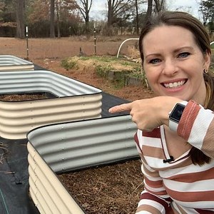 How to Fill a NEW Raised Bed with Quality Ingredients (and save money by using what you have) | The Beginner's Garden