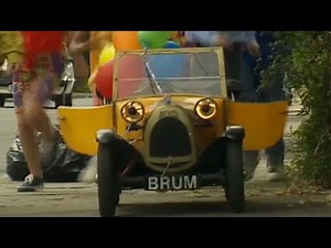 Brum 209 | BRUM AND THE STREET PARTY | Kids Show Full Episode