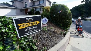 LendingTree chief economist predicts mortgage rates will continue to fall