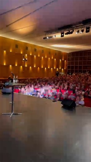 Having the best time on this tour. Thank you for coming out to the shows! | ISMO