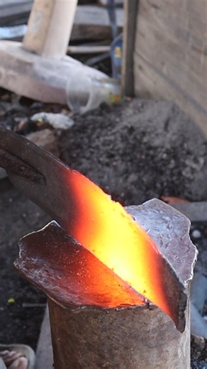 40K views · 417 reactions | Blacksmith makes cleaver from disc plough #lifeskillsdn #reelsvideo #cleaver | LifeSkills DN | Facebook