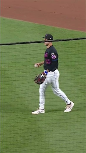 Bo Bichette makes a CRAZY backhanded play 👏 #mets #mlb #baseball #sports #highlights #royals