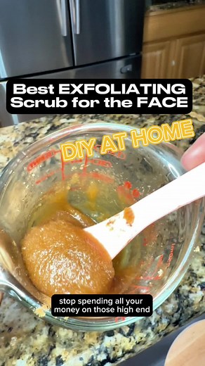 Best exfoliating scrub for the face #exfoliatingscrub #exfoliatingfacescrub #bestfacescrub #exfoliante #exfoliate #exfoliatingglove #exfoliantefacial #exfoliantenatural