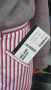 34 reactions | NAMASTÉ, WE ARE BACK! Vuelve la tienda en la que haces tiempo antes de un viaje con amigos. Donde hojeas un libro antes de tu primer viaje en solitario. Un espacio para dejarte llevar justo antes de enamorarte de otra ciudad. O donde desconectas un momento antes de sumergirte en tu próximo viaje de negocios. Reabre nuestra tienda en la Terminal 1 del Aeropuerto de Barcelona. | Tiendas Natura | Facebook