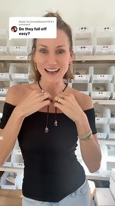 244K views · 26K reactions | The crystals act as a counterweight to the sunglass frames + gravity helps too so they stay on VERY well. Some even say better than traditional eyewear! #crystaleyewear #sunglasses #chaintempleshades #chainsunnies #mywillows | MyWillows | Facebook