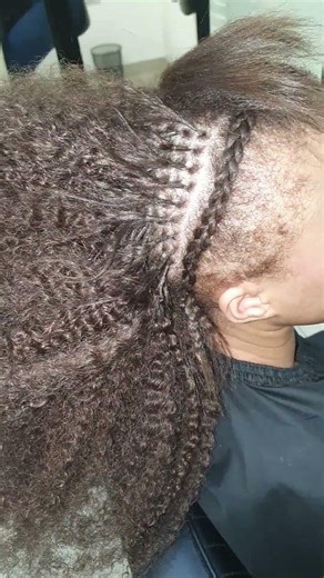 K-tip installation with a kinky extension, installed on a type 4c hair