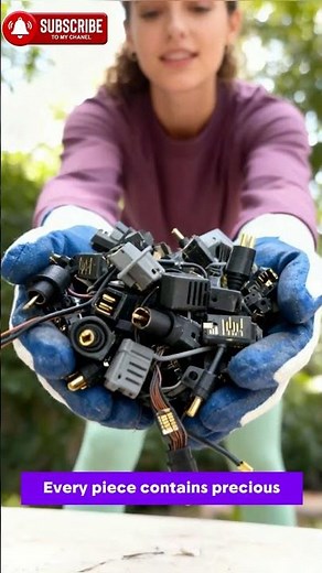 She Recycles Gold From Old Electronics – Satisfying Scrap Sorting! #Shorts