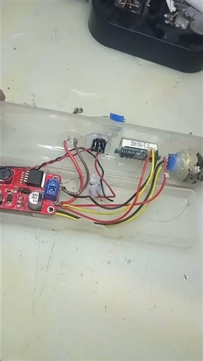 Variable Voltage Power Supply #diyelectronics #electronicsprojects #hobbyelectronics #experiment