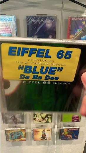 Eiffel 65 ‘Blue’. Europop. #eiffel65 #europop #blue #dabadee #music #1999