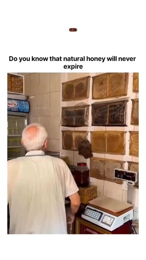 Pastel Frames💕✨ on Instagram: "Unbelievable 🙀😵 Internet couldn't believe this! . 日本利用压电瓷砖将脚步转化为电能。这些瓷砖捕捉来自你脚步的动能。当你行走时，你的重量和动作会对瓷砖产生压力。瓷砖会轻微弯曲，从而产生机械应力。瓷砖内部的压电材料将这种应力转化为电能。每一步都会产生少量电荷，而数百万步结合在一起就能产生足够的电力来驱动 LED 灯、数字显示屏和传感器。在像涩谷车站这样繁忙的地方，每天大约有 240 万个脚步为这一系统作出贡献。这些电能可以被储存或立即使用，从而减少对传统电力来源的依赖，并支持可持续的城市基础设施。这种方法将日常运动转化为实用的可再生能源 #日本 #知识 #事实 你知道吗 推荐 科技 创新 历史 技术 实验 热门 日本利用压电瓷砖将脚步转化为电能。这些瓷砖捕捉来自你脚步的动能。当你行走时 #techwaseem 你的重量和动作会对瓷砖产生压力。瓷砖会轻微弯曲，从而产生机械应力。瓷砖内部的压电材料将这种应力转化为电能。每一步都会产生少量电荷，而数百万步结合在一起就能产生足够的电