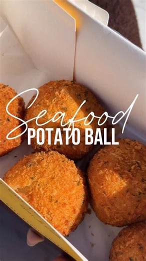 It’s back and better than ever! ✨ Our chefs fine-tuned the recipe, bringing even more Southern Spanish flavor to every bite. Filled with calamari, sweet shrimp, and scallops, simmered low and slow with sautéed onions, roasted red peppers, garlic, and crushed tomatoes. Finished with notes of Spanish spices and sherry, coated in a crispy cilantro panko crust. #portosbakery #portos | Porto's Bakery