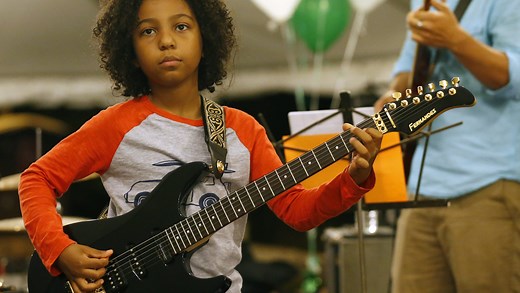 Pint-sized Shore musician plays Rock & Roll Hall of Fame