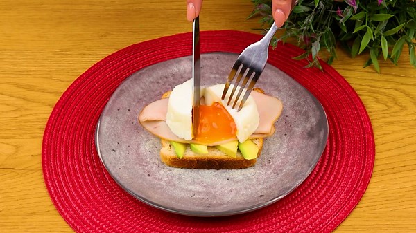 Creative Cooking Tricks: Transform Your Kitchen Experience