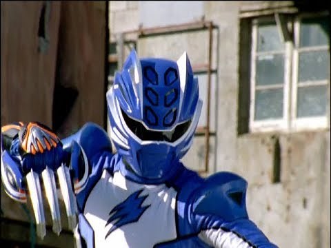 Blue Ranger, Twin Danger - Blue Ranger to the Rescue (E24) | Jungle Fury | Power Rangers Official