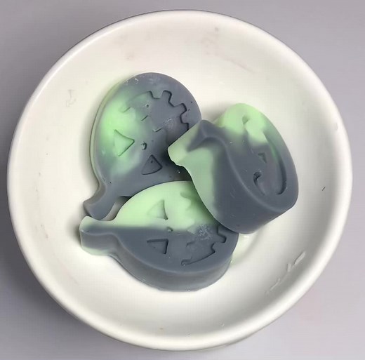 🎃 🎃 #newcollection #halloween #horror #waxmelts #timelapse #satisfying #smallbusiness #handmade #fyp #pumpkin #waxmeltsaustralia