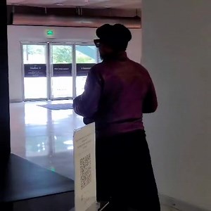 En route pour l’ ING ARENA, pour un show inédit de Koffi OLOMIDE, le 06 septembre 2025, à Bruxelles, 🎫 Les billets sont disponibles 👇 https://concert-koffiolomide-ingarena.ticketlive.be/tracker?tracker_code=PA36CF | Sandra Kazadi lisasi ya suka