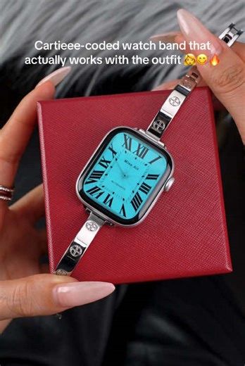 tarnish free and affordable! Found the perfect strap… turns any look into clean luxury🧸🌟⌚️\t#watchband#fyp #iwatch#TikTokShopHolidayHaul#christmas#wristband #missair #gold#classic#fashion#giftidea #tiktokmademebuyit