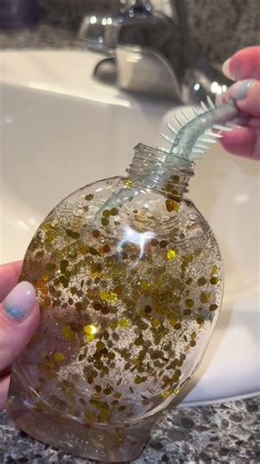 Halloween Bathroom Decoration #diy #momtips #parenthack #tipsandtricks #halloween