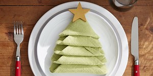 The Easiest Christmas Tree Napkin Tutorial You'll Ever See