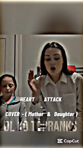 Mother & Daughter – Amazing Performance 🎤 #viralvideo #duet #shortvideo #viral #singer