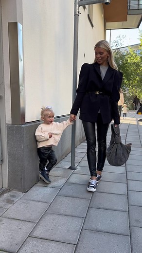 Stylish Leather Leggings Outfit Inspiration