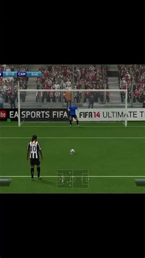 Fue penal ?Es lo de menos para Ronaldinho 😎🎮 FIFA 14