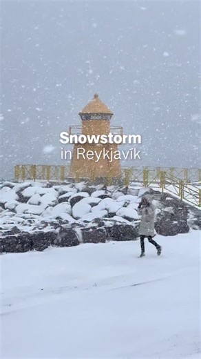 From 0 to snowglobe in the blink of an eye 👁️✨❄️ Winter in Iceland is famously unpredictable, but this season has been a bit of a plot twist. Typically, we expect our “snow season” to turn the city into a Winter Wonderland from December through March. However, after a warm 2025 and an unusually dry start to 2026, we’ve had very little snow to show for it—until now 🤩☃️ We took a stroll through the snowstorm to capture the magic at some of our favorite spots 📍 ❄️ Höfði Lighthouse: Looking like 