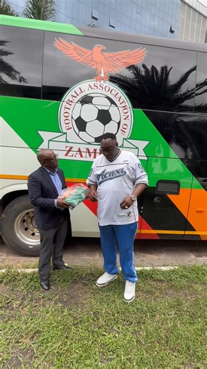 MC WABWINO COMICAL ATTIRE AT COMEDIANS VS MUSICIANS GAME EARNS HIM KOPA STRIP #MCWABWINO, #COAZ, #ZAM, #BFLOW, #MWANACHINGWALA, #FAZ | Football Association of Zambia (FAZ)