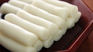 Garaetteok (cylinder-shaped rice cakes for tteokguk or tteokbokki)