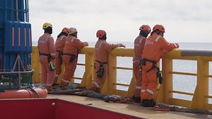 Fenris jacket and PDM installation complete! Congratulations team Fenris and team Heerema Marine Contractors - job well done! The Fenris jacket is 90 meters tall and is fastened with 68 meter piles. Once the grout had hardened, the 800mT PDM (pre drill module) was lifted and welded onto the jacket. #Valhall #Fenris #Installation | Aker BP ASA