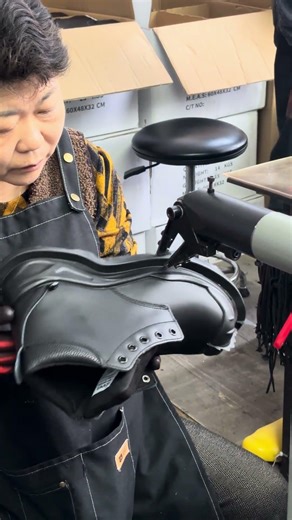 #SafetyShoes manufacturers are looking for agents &distributors#SAFETOE #workboot #PPE #Shorts #OEM