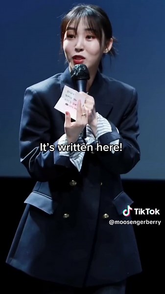 Fun Moments at the Mamamoo Fansign Event