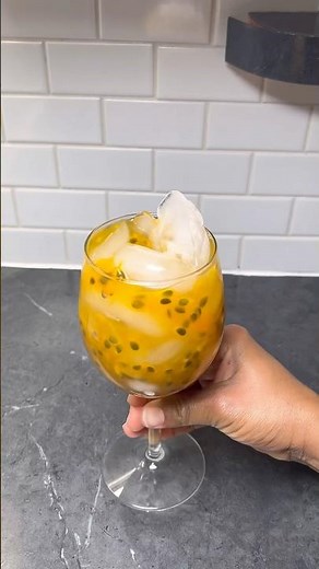 Fresh Passion Fruit Lemonade Recipe | Easy Tropical Summer Drink at Home #food #recipe #lemonade