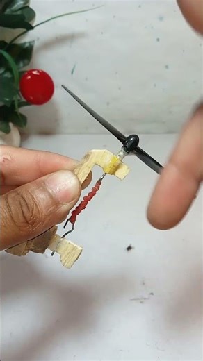 Amazing mini Rubber Band drone helicopter!