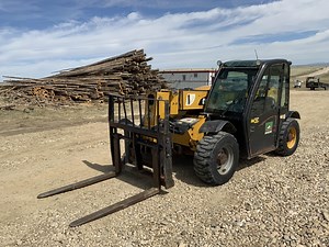 Caterpillar TH255 Telehandler | Construction