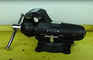 Impressive restorations of vintage Wilton bullet vises
