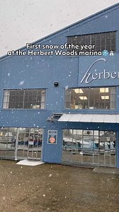 First snow of the year at the Herbert Woods Marina, Potter Heigham. Winter has officially arrived. ❄️🌨️ #FirstSnow #WinterVibes #PotterHeigham #HerbertWoodsMarina #theBroads #Norfolk | Herbert Woods - Broads Holiday Adventures