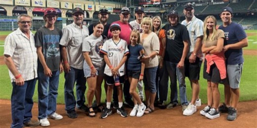 Fun for the whole family! Murray makes memorable MLB debut