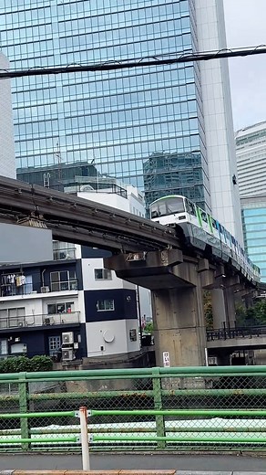 2.2K views · 73 reactions | #monorail #monorail #monorailtokyo #train #trainjapan #dailyvlogger #traintravel #trains #expresstrain #japanlife #laviewexpress #fblifestyle | Everyday Japan 日本 | Facebook