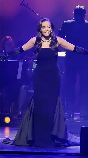 Stunning "Don't Cry For Me Argentina" - Lucy Thomas