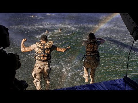 INSANE Chinook Helocast Training! 10th Mountain Division Soldiers Hit the Water (2025)