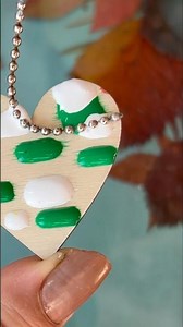 Green and white chain pull art ideas #diy #easyart #acrylicpainting #abstract