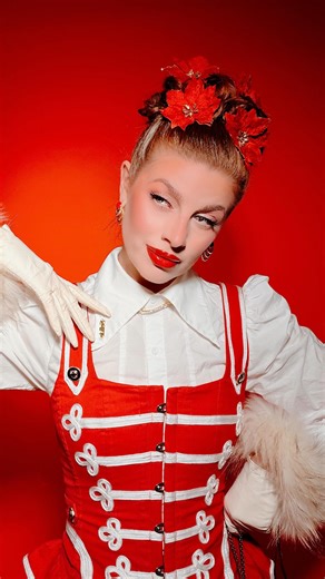 MORGAN RYAN • MAVERICK MUSE™ • INFLUENCER MARKETING on Instagram: "Old Hollywood 1950s–coded red lip combo with Marilyn Monroe–level gloss & dimension 💋The only red lip you’ll ever need ✨ Comment “combo” and I’ll DM you every product used 💄Would you wear this red lip? Tell me in the comments! 💕 This technique creates that iconic full sculpted, high-dimension pout made famous in the 1950s — glossy, luminous, and intentionally timeless. The layered reds + high impact gloss 