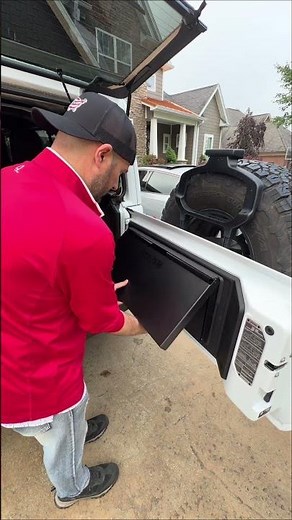 Let’s install the Rock Slide Engineering Tailgate Table…