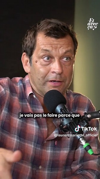 Les premières tomates de pleine terre, rougissent et mûrissent avec le soleil présent sur le pays ! Petit cours avec Nicolas Toutain, Chef Jardinier du Conservatoire de la Tomate au @chateau_la_bourdaisiere ! ☺️ Et pour en savoir plus sur la tomate, je vous donne rendez-vous sur toutes vos plateformes d’écoute pour écouter « Et avec ça ? » ! 🍅 #food #tomate #saison